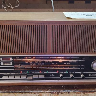 Grundig AM/FM/Shortwave Solid State Radio
