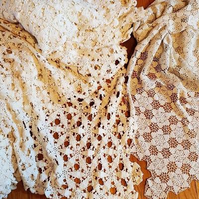 (2) Vintage Handmade Lace Tablecloths 