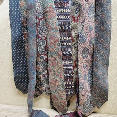 Neck Tie Lot Many Silk Mixed Brands Vintage 