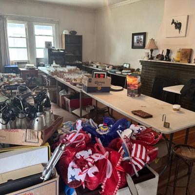 Estate sale photo