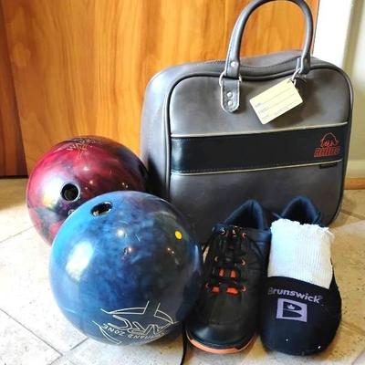 Bowling Balls & Accessories 