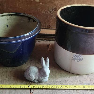 Large Ceramic Planter, Ceramic Rabbit Ornament & Six Gallon Crock