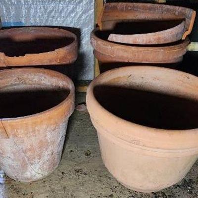 Four Large Terra Cotta Planters And Terra Cotta Planter Pieces