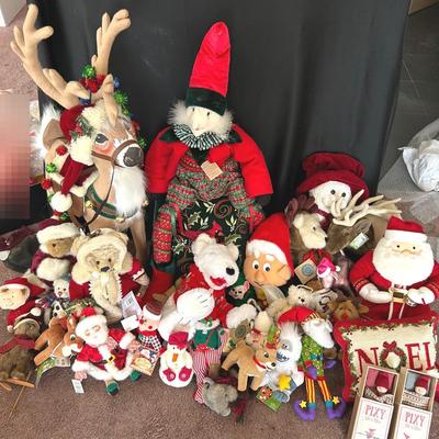 Christmas Plushies Mystery Lot