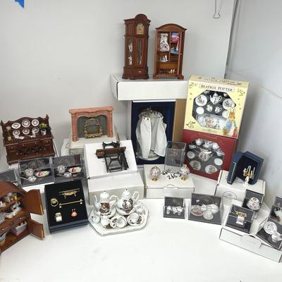 Reutter Porzellan Doll Furniture 