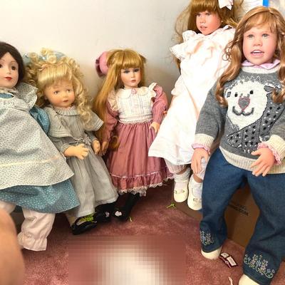 Happy Dolls