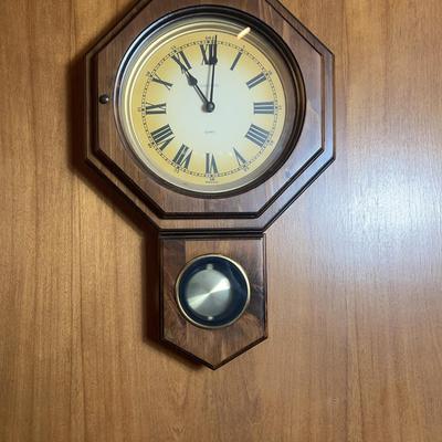 BF153 Harris & Mallow Clock 