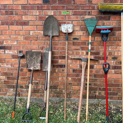 BF343 Various Lawn Tools