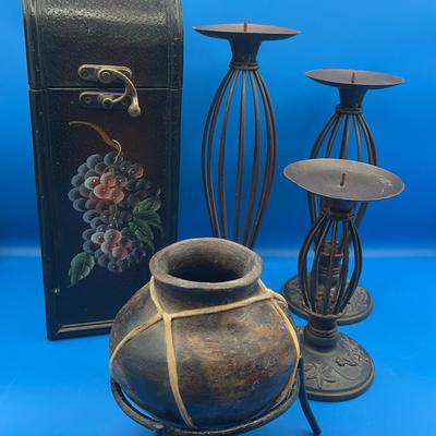 BF147 Wooden Wine Box And Candle Holders