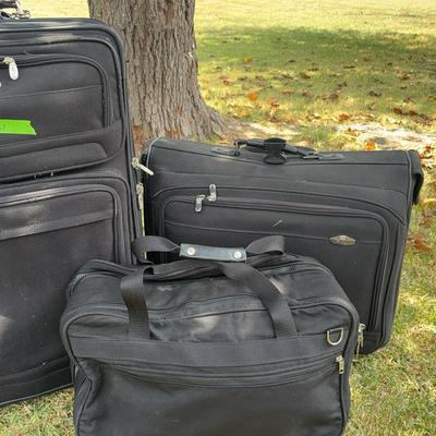 BF321 Set Of Black Luggage 