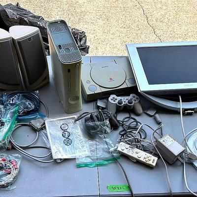 BF332 Retro Apple 360 & Sony PlayStation Game Console’s 