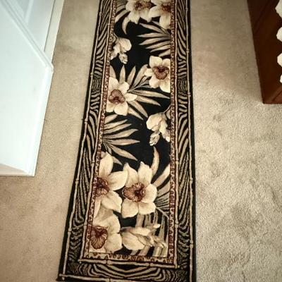 Sale Photo Thumbnail #8: Carpet 2' x 7'