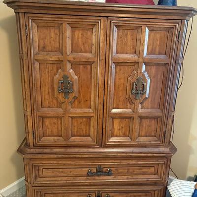 Sale Photo Thumbnail #141: armoire $ 189
45 X 20 X 58"