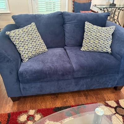 Sale Photo Thumbnail #176: loveseat $199
2 available
66 X 35 X 36"
