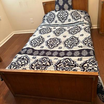 Sale Photo Thumbnail #208: mid-century modern Bernhardt captains twin bed $169