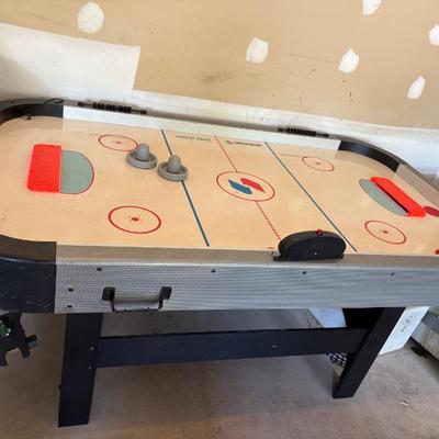 Sale Photo Thumbnail #244: Sportscraft airhockey $60