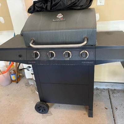 Sale Photo Thumbnail #213: Weber performance grill $95