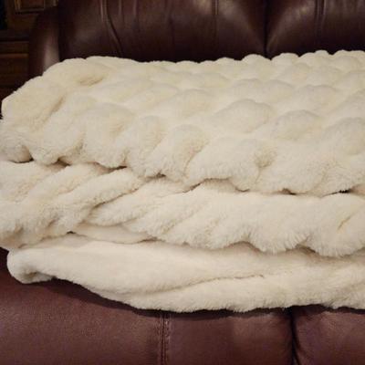 Lot #172 - Soft Plush Throw Blanket Lot