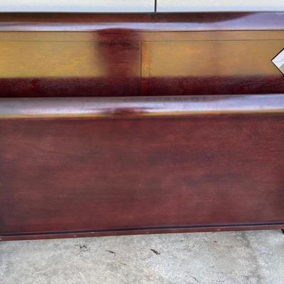 Ashley Design Sleigh Bed - Queen