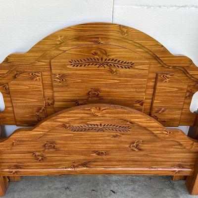 Hunt Hill Pine - Queen Size Bed