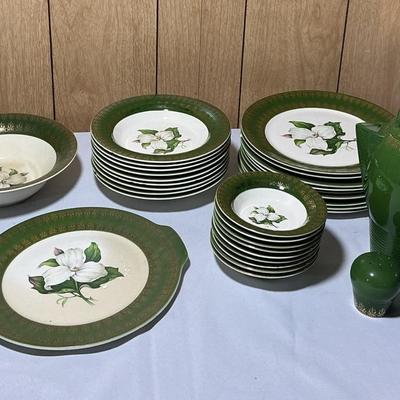 American Limoges L’Triomphe Trillium Chinaware