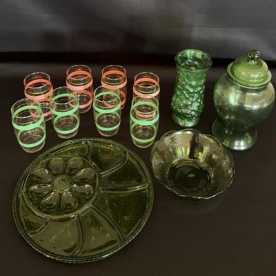Vintage Green  Indiana Glass, EO Brody Co Glass,8 MCM Barrel Drinking Glasses And Serving Bowl 