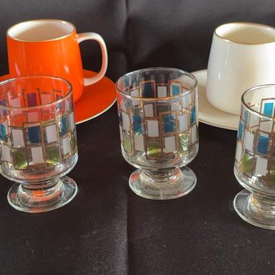 4 MCM Seyei China Cups With Saucers, 4 Libbey Nordic Barware Glasses