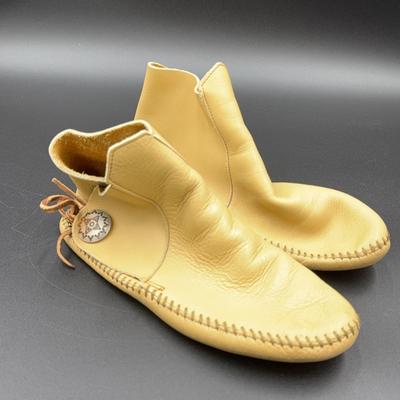 Vintage Minnetonka Leather Ankle Moccasins Sz 8