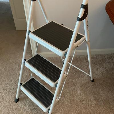 Gorilla Ladders 3-Step Stepladder