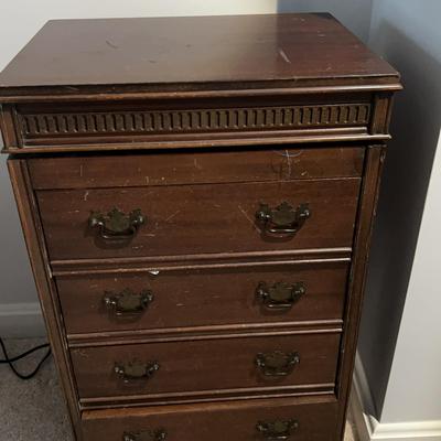 Vintage Sewing Chest With Notions