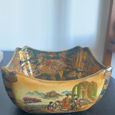 Square Asian Bowl With Moriage (dots)