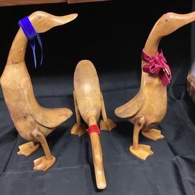 3 Wooden Geese