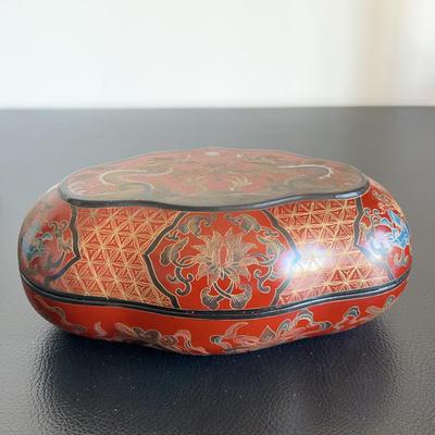 Vintage Asian Lacquerware Dragon Decorative Box