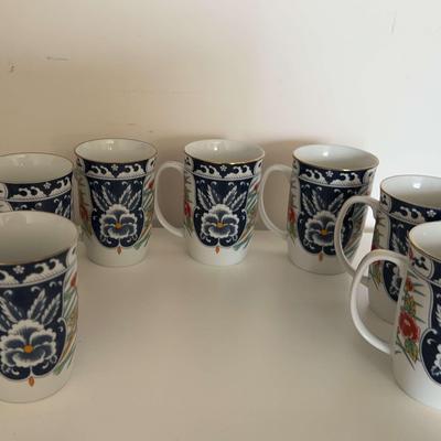 Gumps San Francisco Kiku Chrysanthemum Mugs