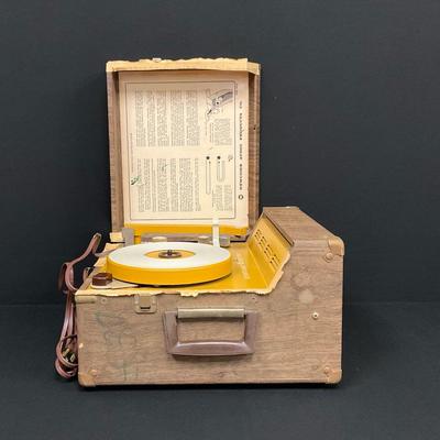 Vintage Newcomb EDT-28 Suitcase Record Player