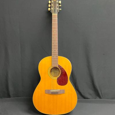 Yamaha Acoustic Guitar 