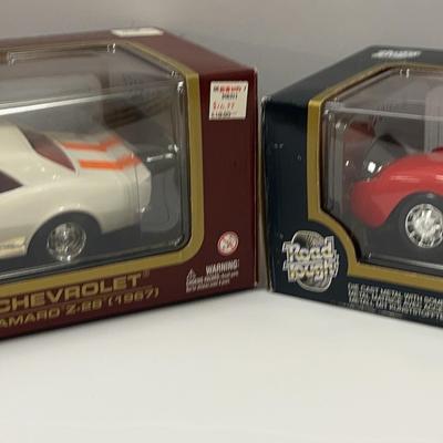 Sale Photo Thumbnail #261: Chevrolet Camaro Z-28 (1967) 1:18 | Chevrolet Corvette (1957) 1:18