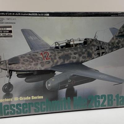 Sale Photo Thumbnail #286: Hasegawa Hobby Kits Collectors’ Hi-Grade Series Messerschmitt Me262B-1a/U1