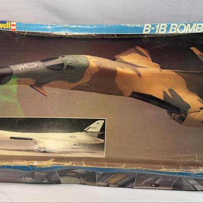 Sale Photo Thumbnail #117: Revell Rockwell B-1B Bomber | 1:48 Scale