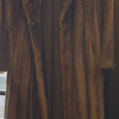 Sale Photo Thumbnail #272: Luxury Woman’s Mink Coat Full Length