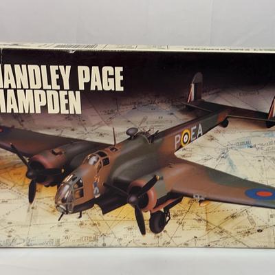Sale Photo Thumbnail #196: Airfix Handley Page Hampden | Scale 1:72