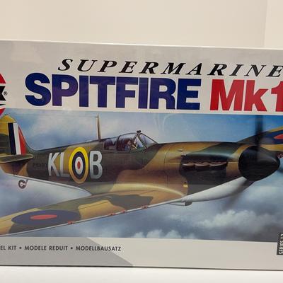 Sale Photo Thumbnail #221: AirFix Supermarine Spitfire Mk1A | 1:24 Scale 