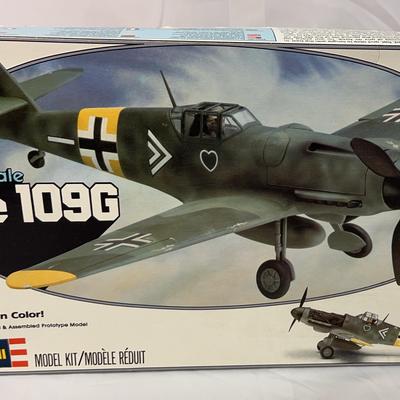 Sale Photo Thumbnail #208: Revell Me 109G Scale 1/32