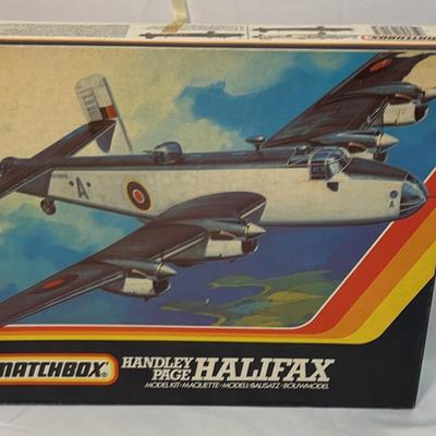 Sale Photo Thumbnail #193: Matchbox Handley Page Halifax| 1-72
