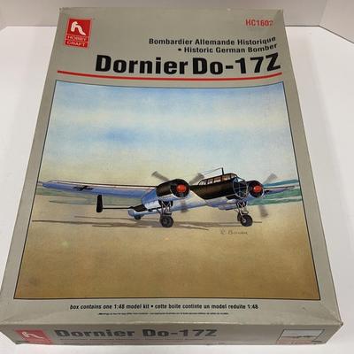 Sale Photo Thumbnail #235: Hobby Craft Bombardier Allemande Historique Historic German Bomber Dornier Do-17Z | 1:48 Scale