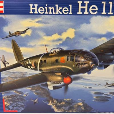 Sale Photo Thumbnail #160: Heinkel He 111 P-1 | Revell | 1:32 Scale