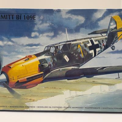 Sale Photo Thumbnail #220: Heller Messerschmitt Bf 109E | 1:24 Scale 