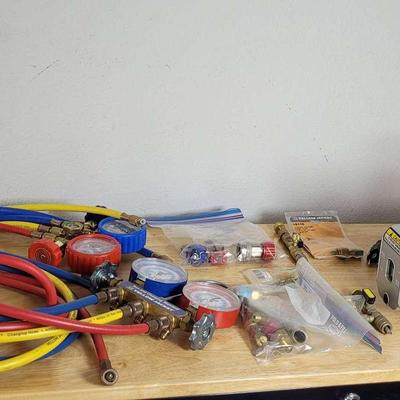 Vivohome Vacuum Pump and Testing Charging Manifolds