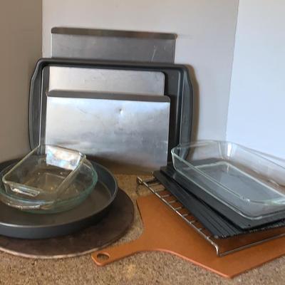 Pyrex And Baking Sheets