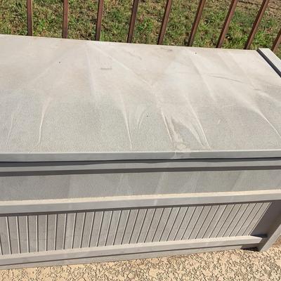 Suncast Desk Box Medium